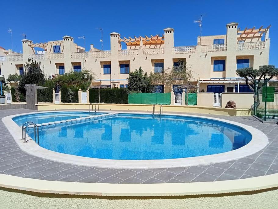 Apartamento En Los Nietos Con Piscina Comunitaria. エクステリア 写真
